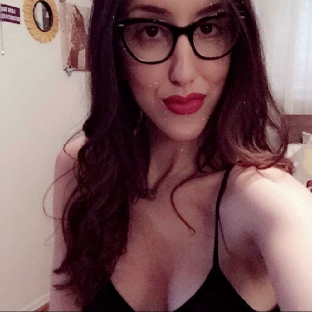 Meet your Posher, Talia